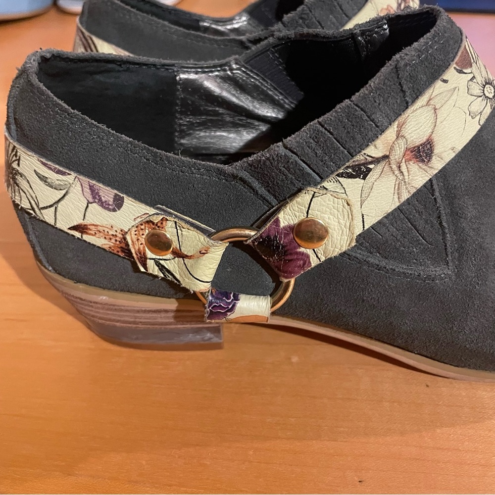 Anthropologie Farylrobin Django Lucite Booties - image 3